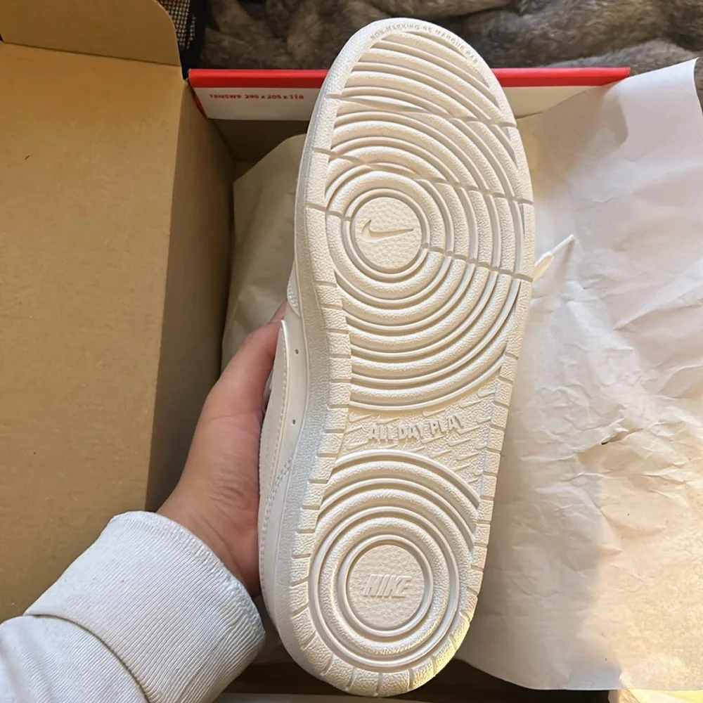 Nike Court Borough 2 Low Top Sneaker Big Kid - Picture 2 of 3